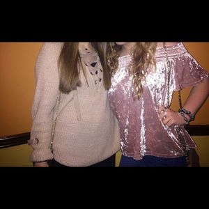 ⭐️off the shoulder crushed velvet top⭐️